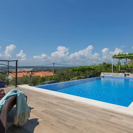 Tonina House By Interhome Tatil Evi Viskovići